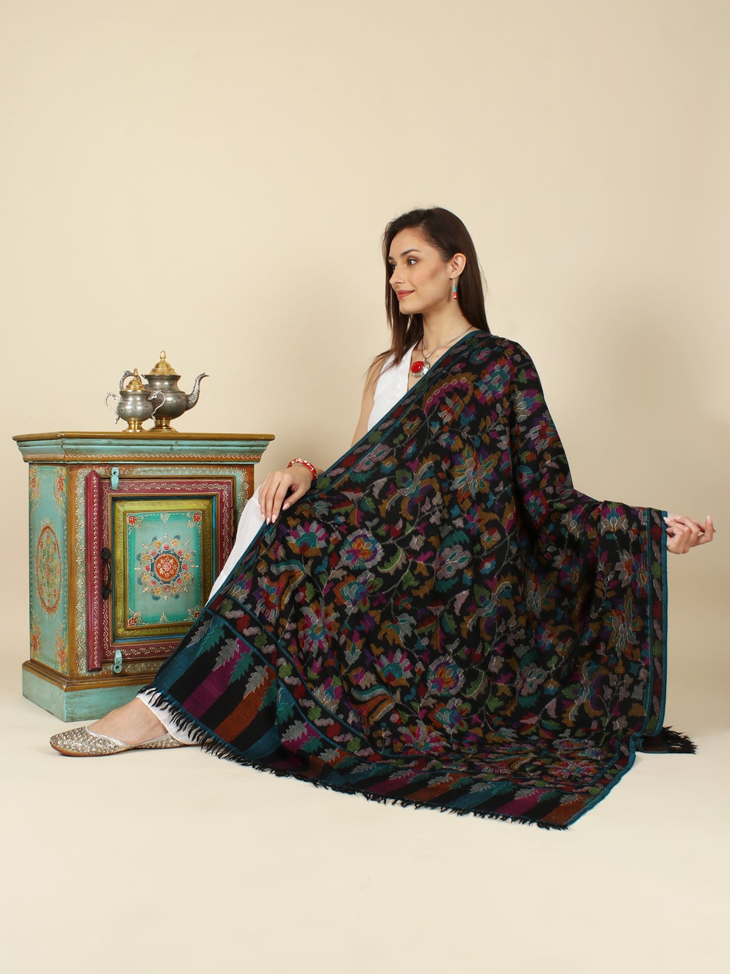 Black-Onyx Handloom Kani Pure Pashmina Shawl with Multicolor Floral Anthemion Pattern