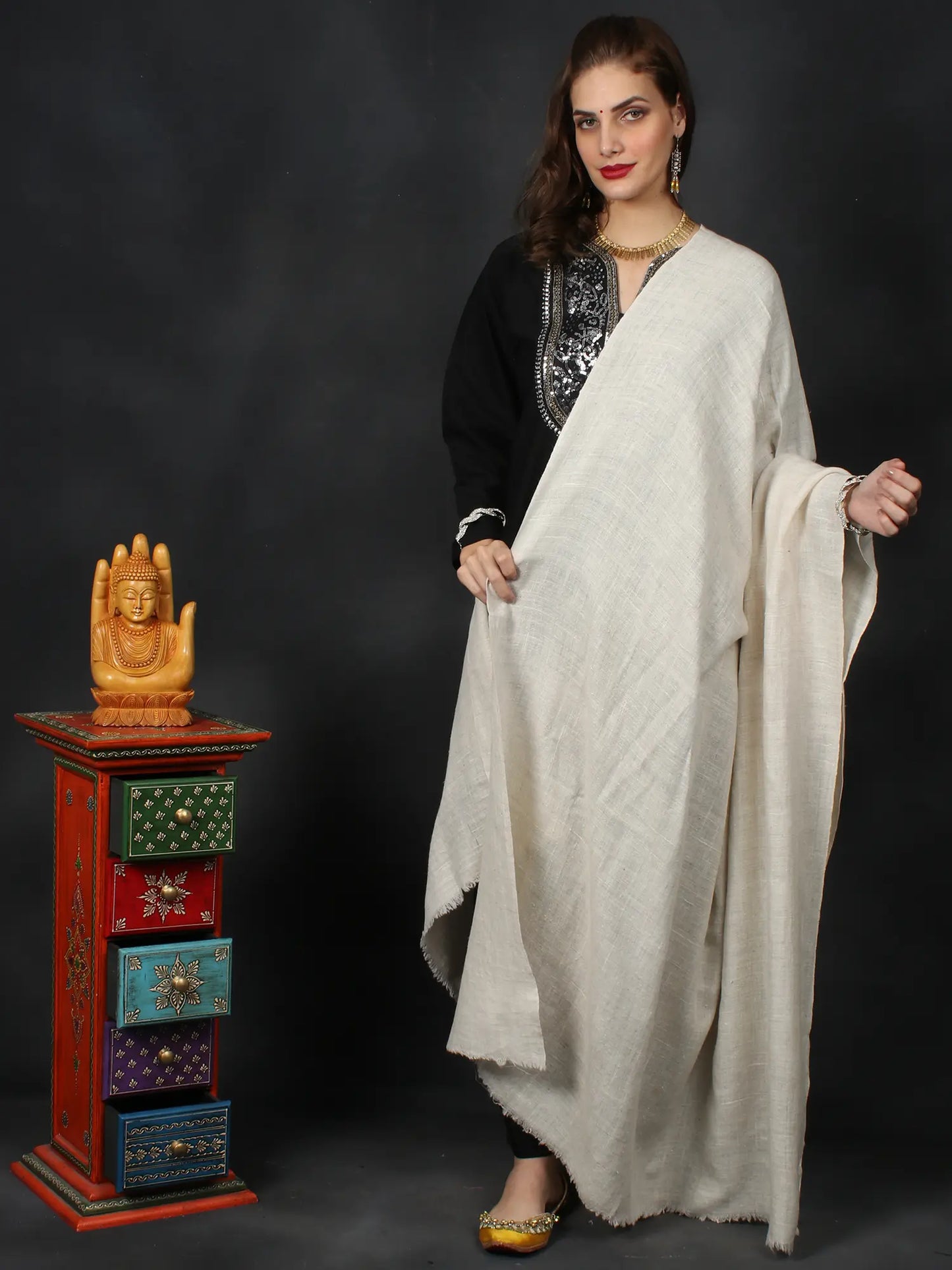 Handwoven Antique-White Plain Handspun Pashmina Shawl from Ladakh